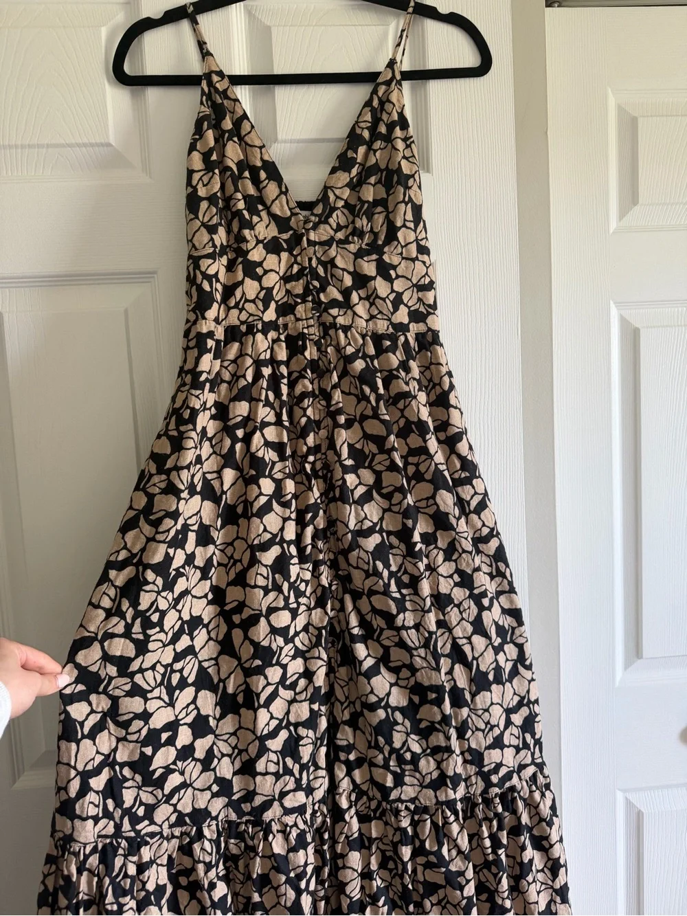 Abercrombie & Fitch Black and Beige Floral Maxi Dress